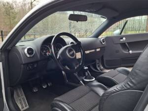 Immagine 2/8 di Audi TT 1.8 T (1999)