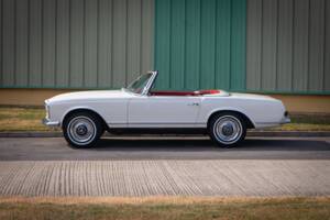 Image 3/33 de Mercedes-Benz 230 SL (1965)