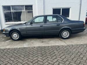 Image 5/8 de BMW 735i (1988)