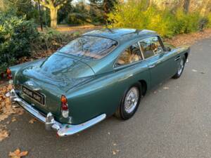 Immagine 43/50 di Aston Martin DB 4 (1963)