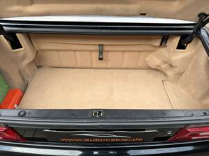 Immagine 18/22 di Mercedes-Benz SL 500 (2001)