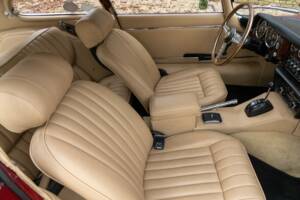 Image 35/50 de Jaguar E-Type (1969)