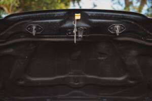 Image 19/48 of Jaguar XJR (2006)