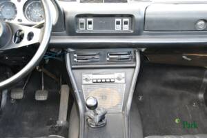 Immagine 27/38 di Peugeot 504 Convertible (1970)