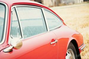 Image 18/59 of Porsche 911 2.0 (1966)