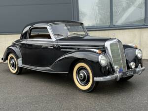 Image 1/30 de Mercedes-Benz 220 Coupe (1954)
