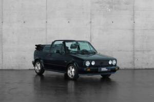 Image 4/36 of Volkswagen Golf Mk I Convertible 1.8 (1993)