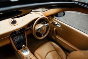 Bild 19/51 von Porsche 911 Carrera 4 GTS (2011)