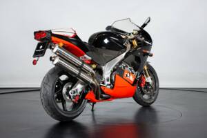 Bild 5/50 von Aprilia RSV 1000 V60 (1999)