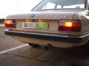 Image 26/50 of BMW 525 (1975)