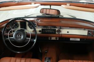 Imagen 38/39 de Mercedes-Benz 280 SL (1970)