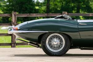 Image 36/36 de Jaguar E-Type (1967)