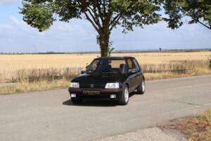 Obraz 32/56 pojazdu Peugeot 205 GTi 1.9 (1991)