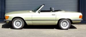 Image 2/7 de Mercedes-Benz 280 SL (1979)