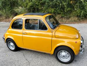 Image 29/33 of FIAT 500 L (1970)