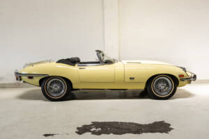 Immagine 4/32 di Jaguar E-Type (1969)
