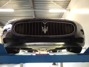 Image 86/99 of Maserati GranTurismo 4.2 (2008)