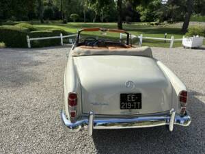 Image 4/8 of Mercedes-Benz 220 SE Cabriolet (1960)