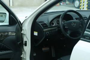 Bild 44/50 von Mercedes-Benz E 500 (2007)