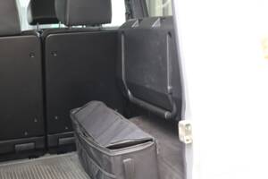 Image 18/64 of Mercedes-Benz G 400 CDI (LWB) (2004)