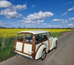 Image 4/15 of Morris Minor 1000 Traveller (1971)