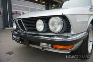 Image 15/59 of BMW 528i (1982)