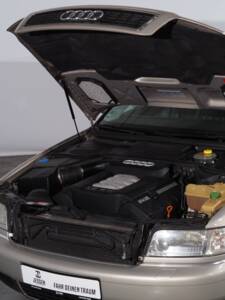 Bild 17/55 von Audi A8 3.7 quattro (2000)