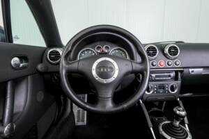 Immagine 6/50 di Audi TT 1.8 T (2001)