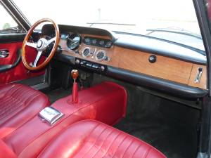 Image 9/17 of Ferrari 330 GT 2+2 (1964)