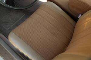 Image 37/50 of Mercedes-Benz 200 (1966)