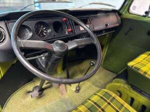 Bild 12/16 von Volkswagen T2b Westfalia (1978)
