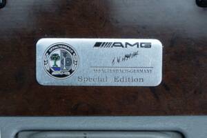 Image 43/50 of Mercedes-Benz SL 320 (1997)