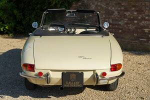 Image 41/50 de Alfa Romeo 1600 Spider Duetto (1967)