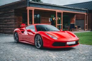 Image 7/56 of Ferrari 488 GTB (2020)