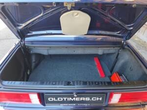 Afbeelding 15/26 van BMW 325i (1989)