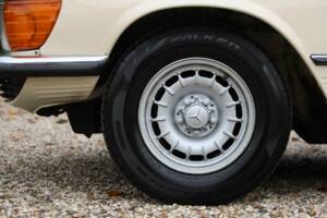 Imagen 32/50 de Mercedes-Benz 280 SL (1976)