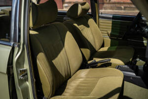 Image 38/46 of BMW 525 (1978)
