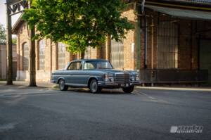 Afbeelding 2/18 van Mercedes-Benz 280 SE 3,5 (1973)