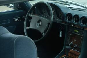 Image 33/50 de Mercedes-Benz 500 SLC (1981)