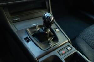 Image 31/41 of BMW 318i (2004)