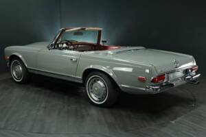 Immagine 5/50 di Mercedes-Benz 250 SL (1968)
