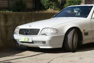 Image 44/50 of Mercedes-Benz 300 SL-24 (1989)