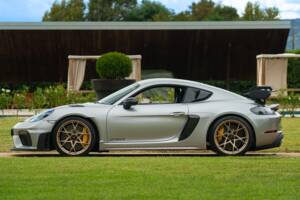 Image 26/100 of Porsche 718 Cayman GT4 RS Weissach (2024)