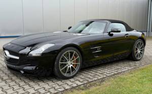 Image 4/28 of Mercedes-Benz SLS AMG Roadster (2012)