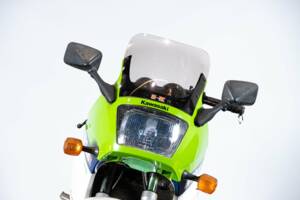 Image 30/36 of Kawasaki GPZ 600 R (1985)