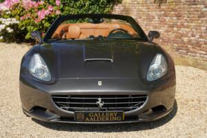 Bild 45/50 von Ferrari California (2010)