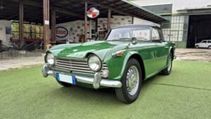 Image 51/66 of Triumph TR 4A IRS (1966)