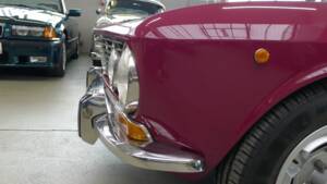 Bild 30/36 von Alfa Romeo 2000 GT Veloce (1975)