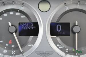 Image 37/50 of Aston Martin V8 Vantage (2007)