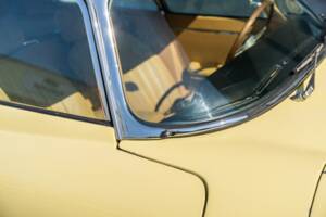 Image 38/78 de Jaguar E-Type (1969)
